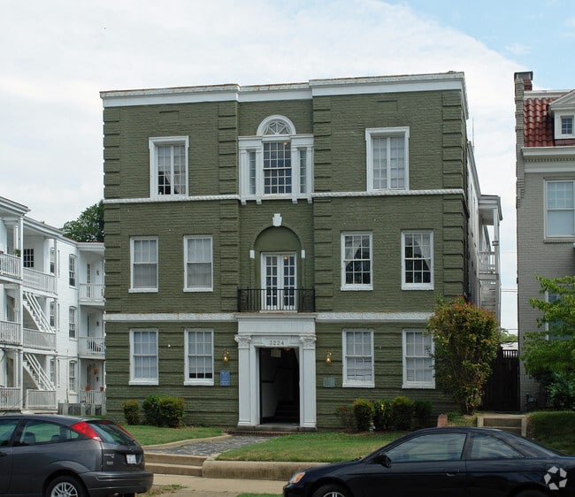 Building Photo - 3224 Stuart Ave