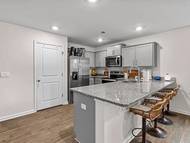 Building Photo - 1098 Belmont Grn Rd