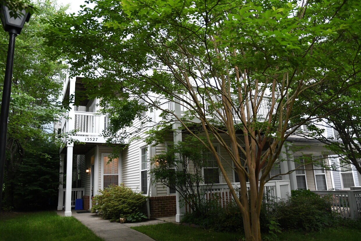 13527 Giant Ct, Germantown, MD 20874 Townhouse for Rent in Germantown