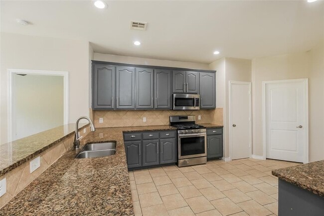 Foto del edificio - 10416 Westover Ave