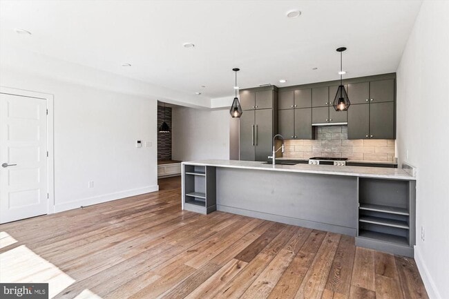 Foto del edificio - 2409 37th St NW