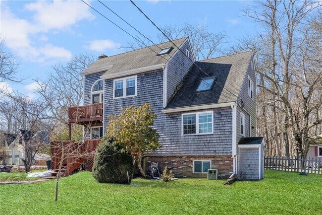 Foto del edificio - 1059 E Shore Rd