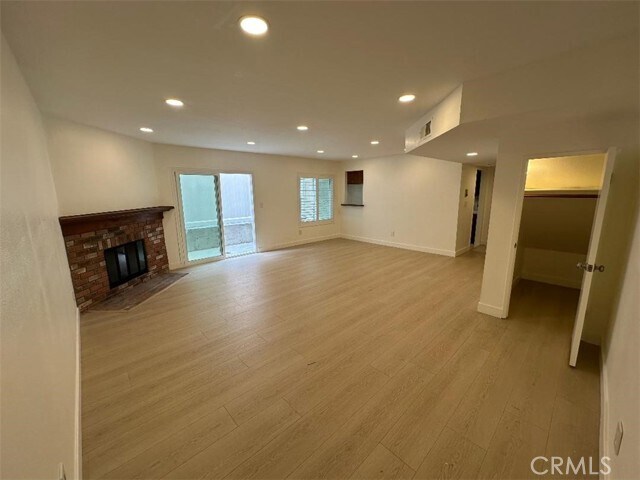 Building Photo - 1534 E Wilson Ave