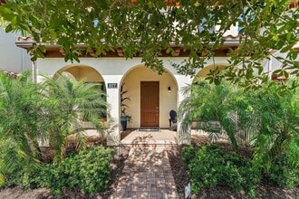 Building Photo - 1077 Faulkner Ter