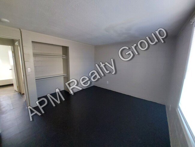 Foto del edificio - Two bedroom apartment off Colonial Drive