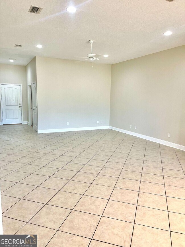 Foto del edificio - 17 Fox Path