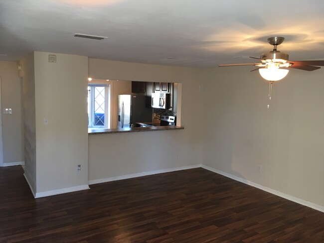 Building Photo - 3909 Lansing Ct
