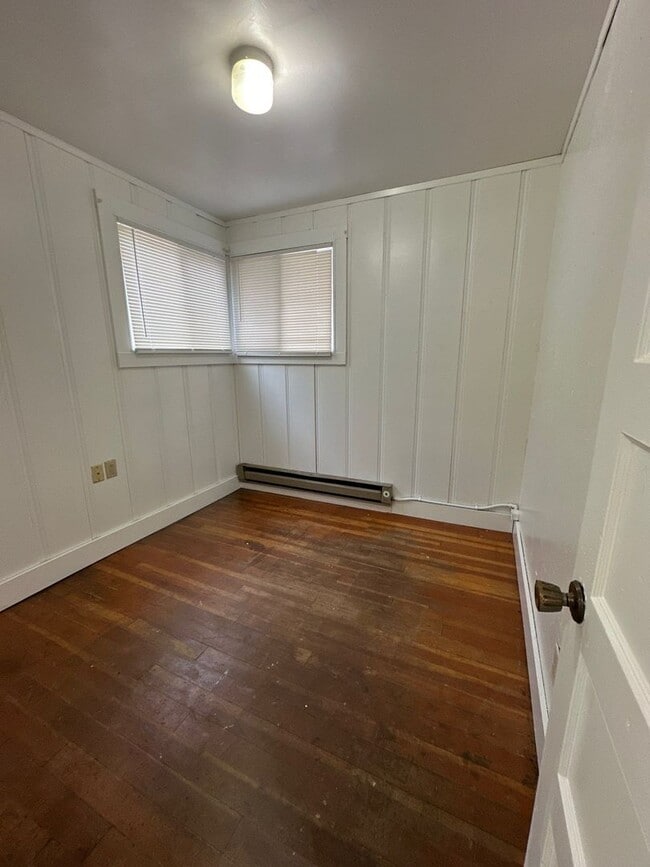 Building Photo - 1405 Canby St