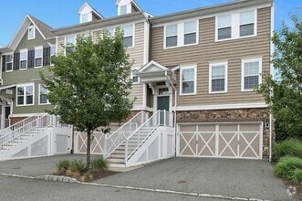 Building Photo - 704 Cottonwood Ct