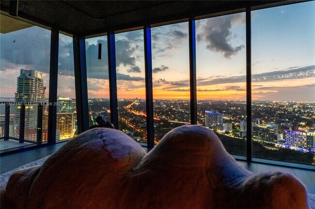 Building Photo - 1451 Brickell Ave