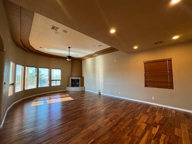 Building Photo - 682 La Melodia Dr