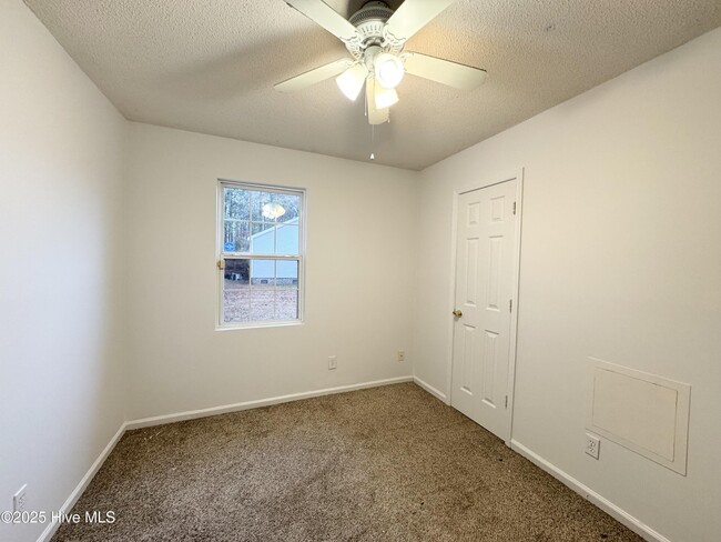 Building Photo - 1780 Peartree Rd