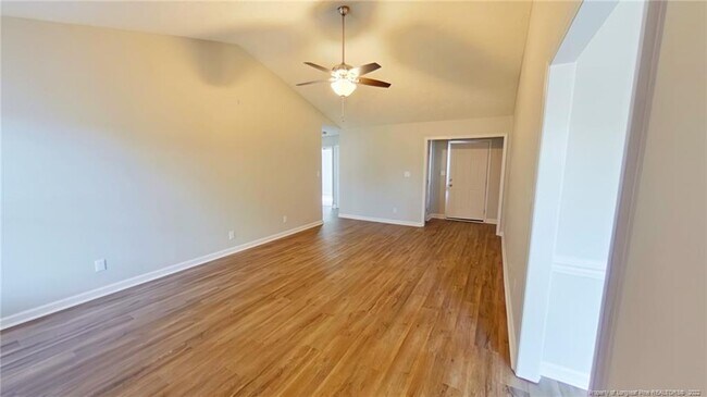 Foto del edificio - 5098 Summer Ridge Rd