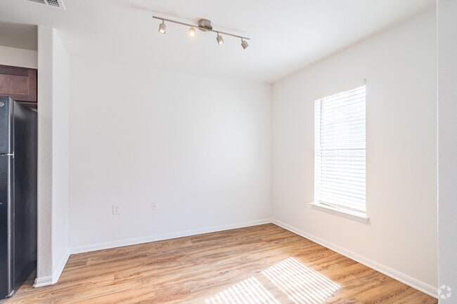 3BR, 2.5BA - 1,149SF - Park at Humble