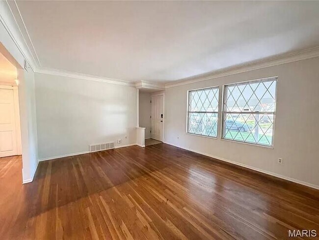 Foto del edificio - 1321 Petite Dr