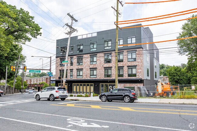 Foto del edificio - 4001 Ridge Ave