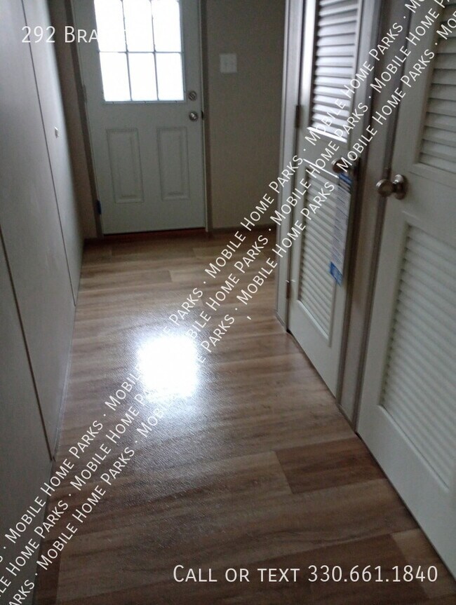 Foto del edificio - 292 Bramel-R