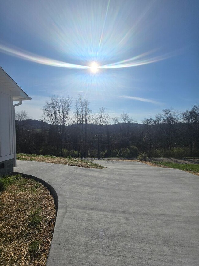 Foto del edificio - 324 Wilson Hurst St