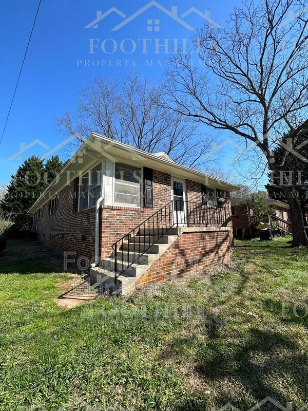Building Photo - 420 W Fredericks St