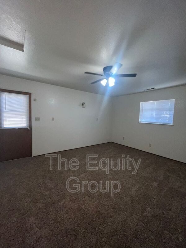 Building Photo - 5342 Avenue 280