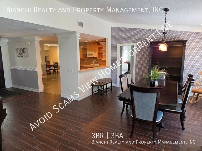 Foto del edificio - 1132 Ridge Dr