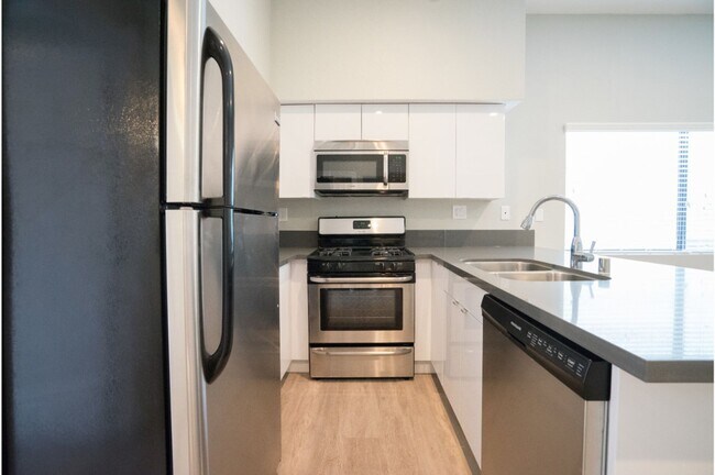 Foto del edificio - 3426 West 1st St