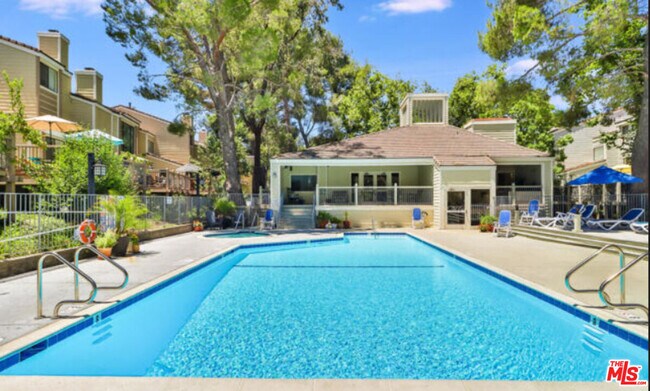 Building Photo - 1214 S Westlake Blvd