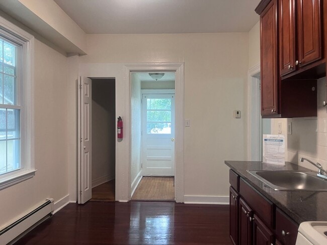 Building Photo - Charming 2BR Apartment in New Rochelle