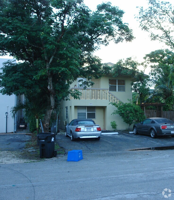 Primary Photo - 901 NE 6th St