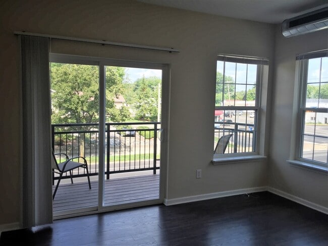 Interior Photo - GATEWAY