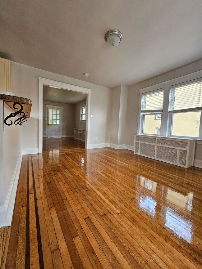 Foto del edificio - HALF MONTH FREE* Single family home with n...