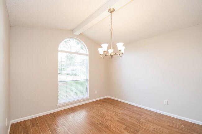 Foto del edificio - 3744 Eagle Ridge Dr