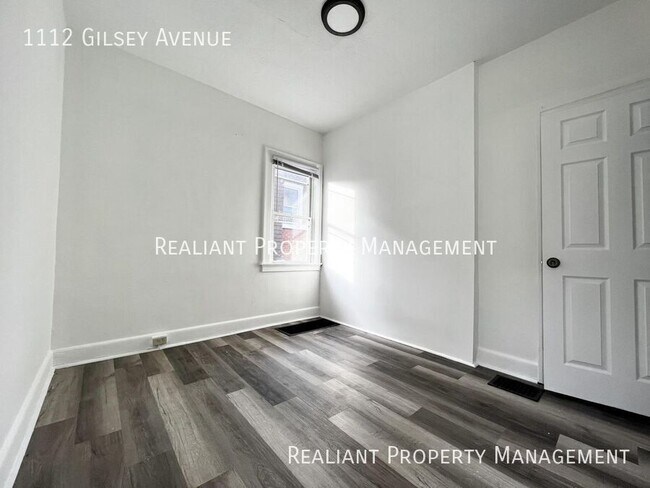 Building Photo - 1112 Gilsey Ave