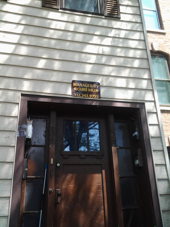 Frente de la propiedad - 911 S Carpenter St