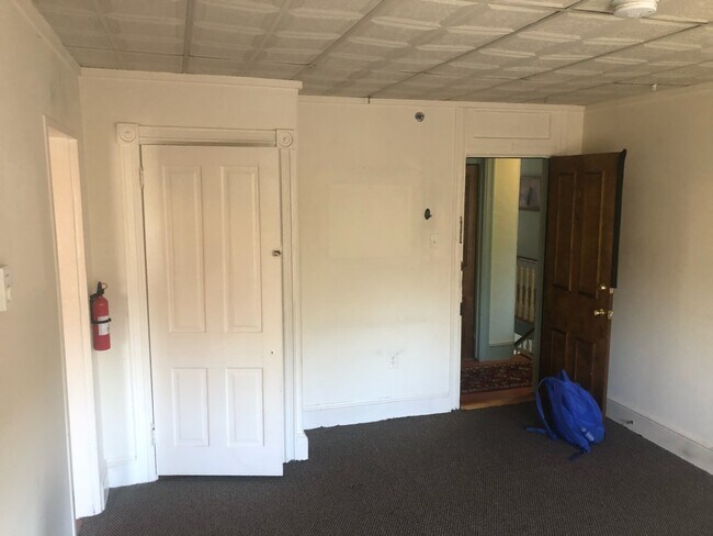 Living room - 6028 Main St