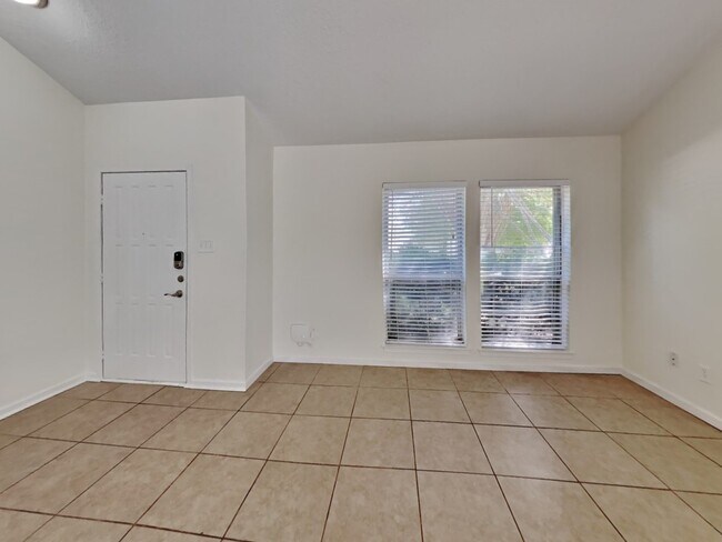 Building Photo - 428 Gleneagles Dr