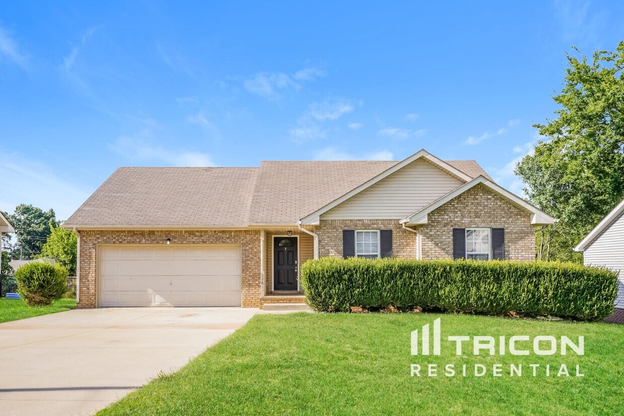 Foto principal - 3261 Tabby Drive Clarksville TN