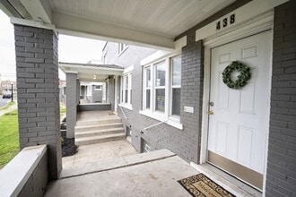 Building Photo - 438 Columbian Ave