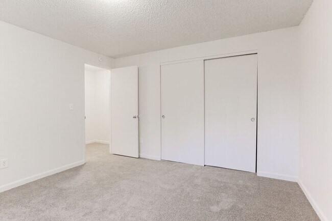 Building Photo - 18146 NE Pacific Ct