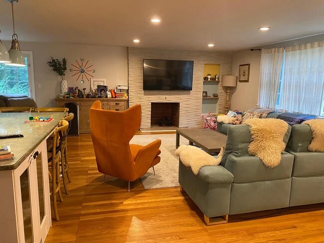 Foto del edificio - 34 Clubhouse Ln