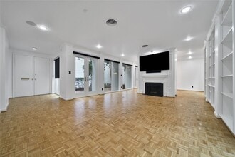 Building Photo - 33 River Hollow Ln