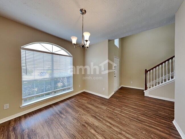 Foto del edificio - 2213 Perkins Crossing Dr