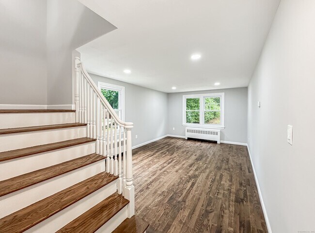 Building Photo - 85 Cold Spring Cir