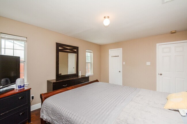 Foto del edificio - 1402 Chestnut Ridge Rd