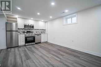 Building Photo - 356 E 17th St