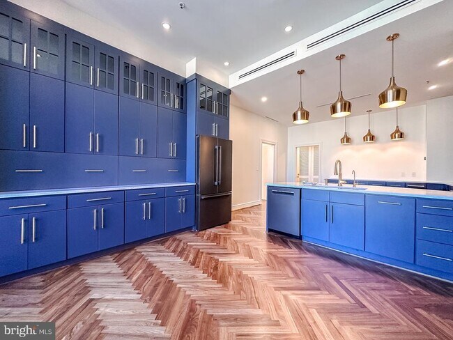 Foto del edificio - 10 E Lee St