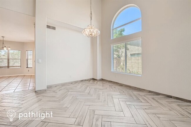 Foto del edificio - 9004 W Cypress Street