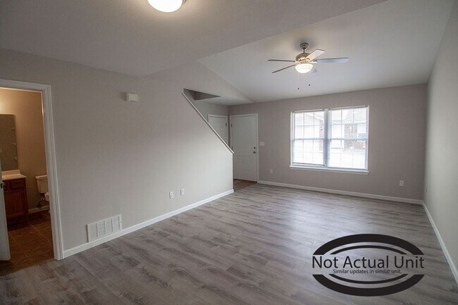 Foto del edificio - 5301-5303 Currituck Lane