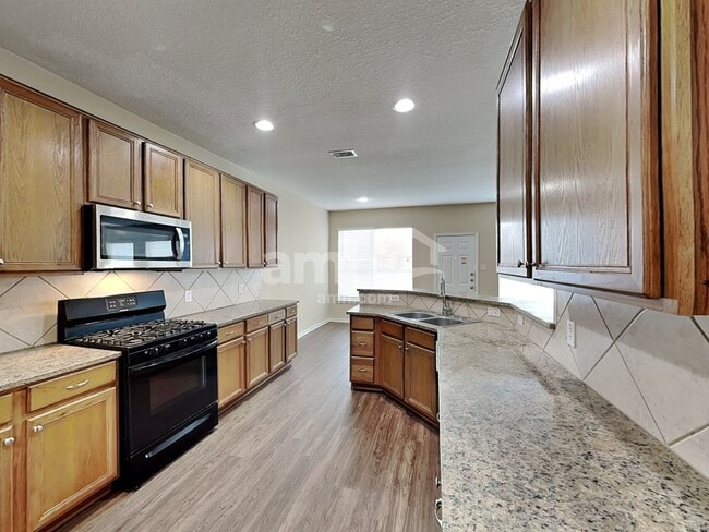 Foto del edificio - 2902 Auburn Falls Ln