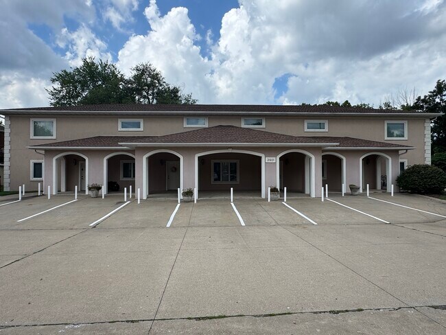 Foto del edificio - 2901 Clover Way